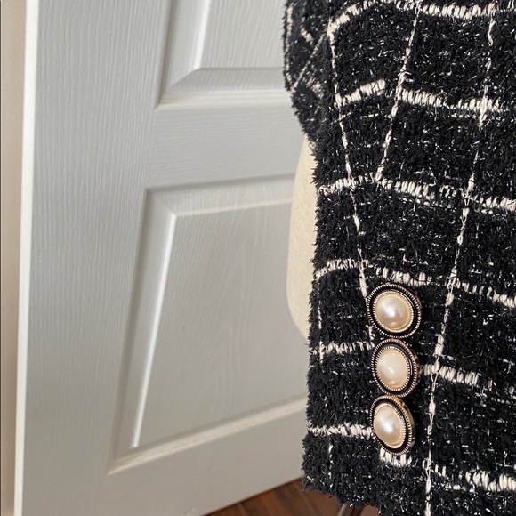 Elegant Black Tweed blazer with pearls Accents - Picture 6 of 13
